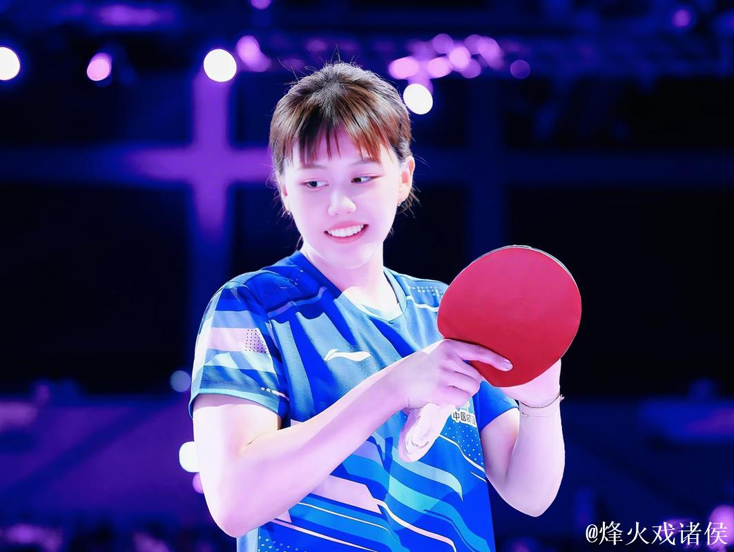 陈幸同以4-2击败石洵瑶 成功闯入WTT总决赛女单八强